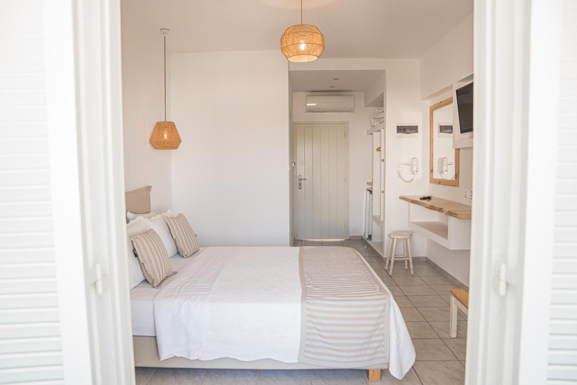 Christiana Aparthotel 3*