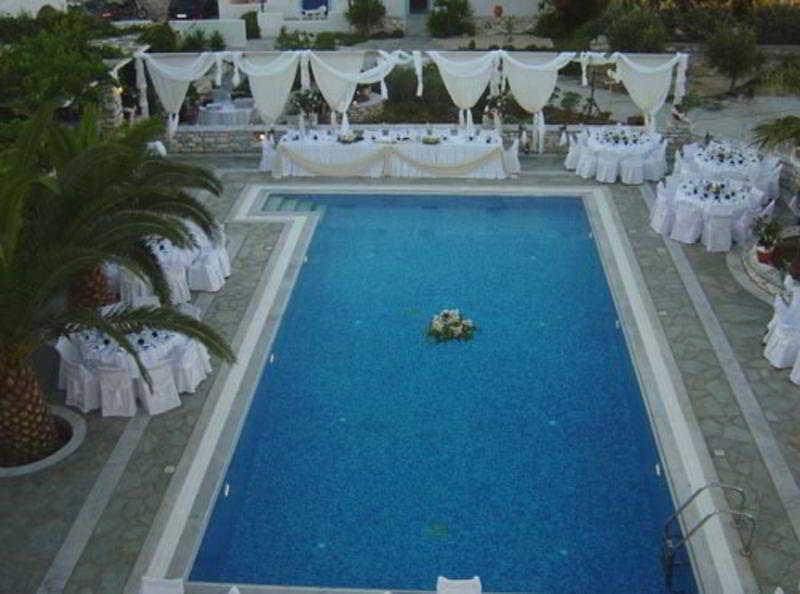 Aparthotel Christiana Ambelas